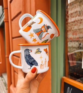 Halloweenská kolekce je tady!🎃 Letošní halloweenská kolekce je venku a opět vám z ní bude běhat mráz po zádech, jak je...